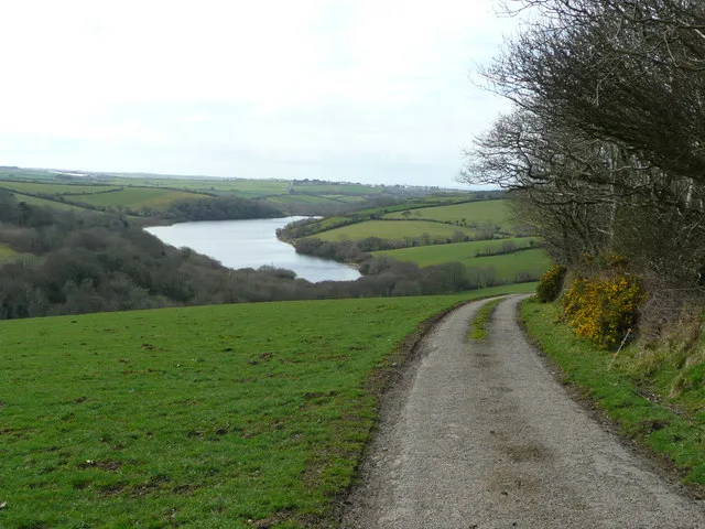 Porth Reservoir — Jonathan Billinger / Wikimedia Commons / CC BY-SA 2.0