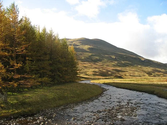 River Almond — Richard Webb / Wikimedia Commons / CC BY-SA 2.0