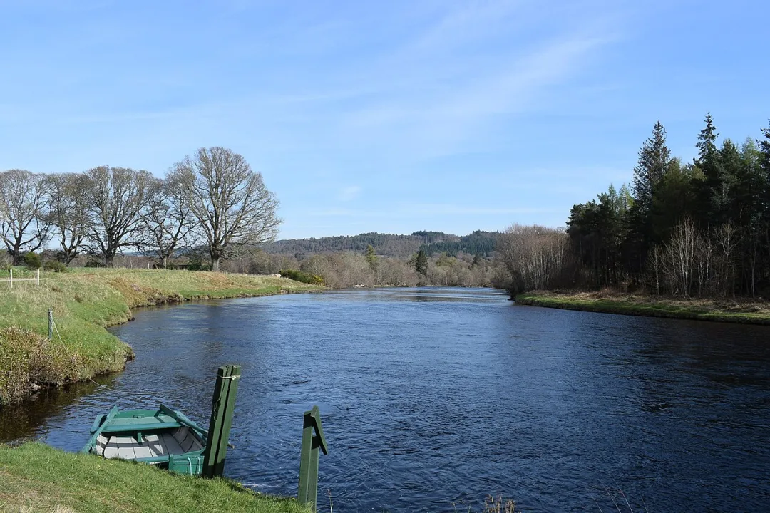 River Beauly — Bill Harrison  / Wikimedia Commons / CC BY-SA 2.0