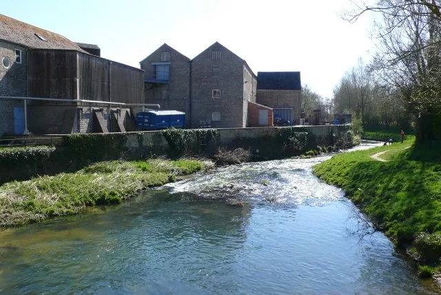 River Brit — Nigel Mykura / Wikimedia Commons / CC BY-SA 2.0