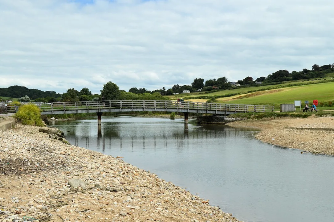 River Char — Philip Pankhurst  / Wikimedia Commons / CC BY-SA 2.0