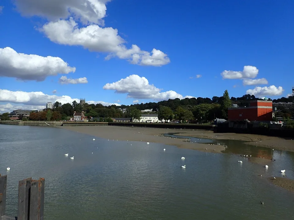 River Medway — Marathon  / Wikimedia Commons / CC BY-SA 2.0