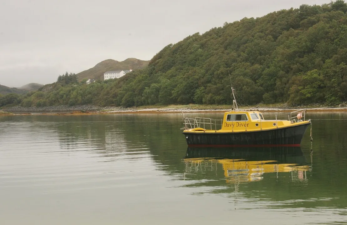 River Morar — Richard Sutcliffe  / Wikimedia Commons / CC BY-SA 2.0