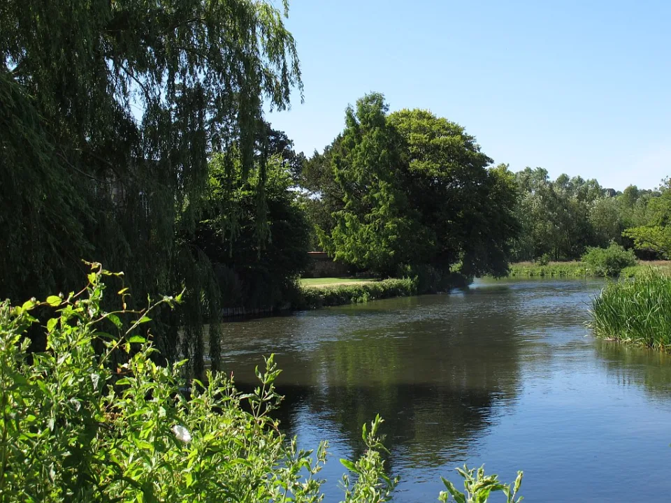 River Nadder — Stephen Craven  / Wikimedia Commons / CC BY-SA 2.0