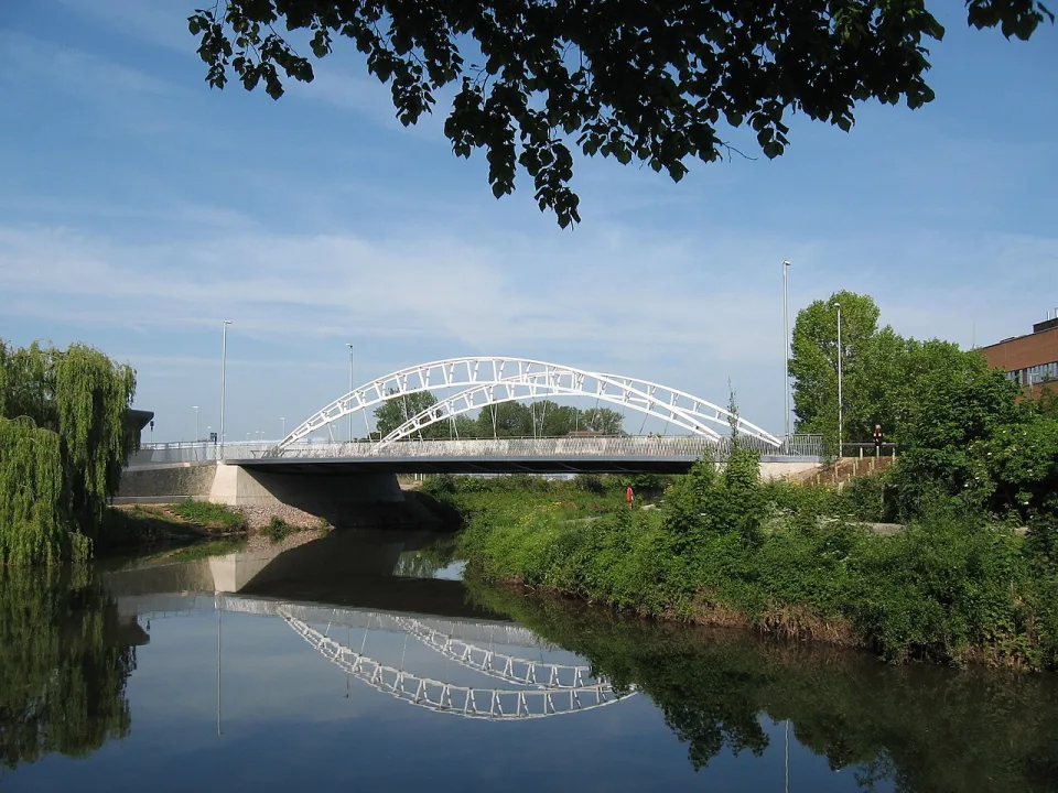 River Tone — Chris Andrews / Wikimedia Commons / CC BY-SA 2.0