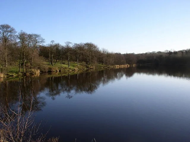 Rowley Lake — Kevin Rushton / Wikimedia Commons / CC BY-SA 2.0
