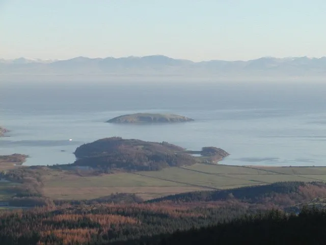 Solway Firth — Simon Brooke / Wikimedia Commons / CC BY-SA 2.0