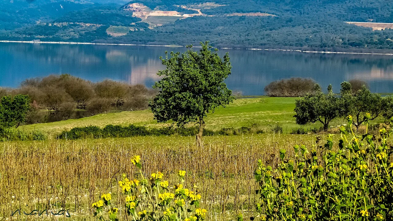 Lake Amvrakia — Gsnianias / Wikimedia Commons / CC BY-SA 4.0