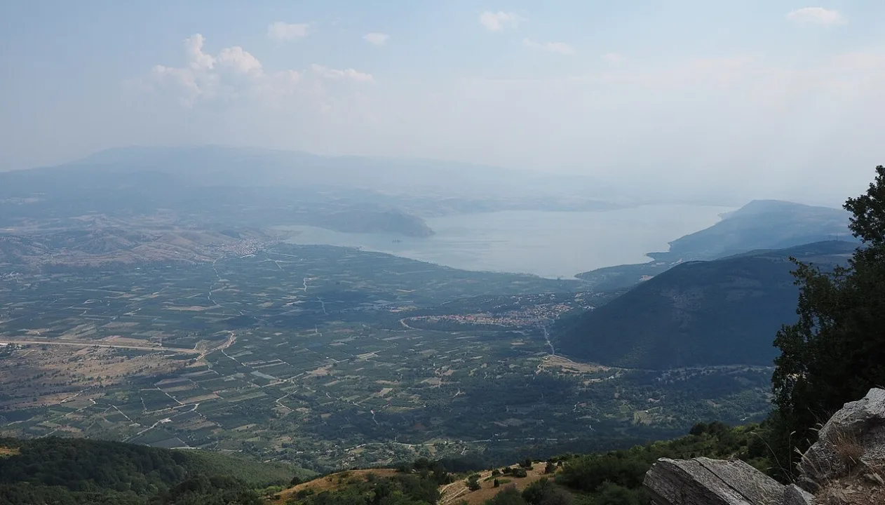 Lake Vegoritida — Petar Milošević / Wikimedia Commons / CC BY-SA 4.0