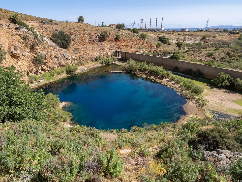Almiros spring — C messier / Wikimedia Commons / CC BY-SA 4.0