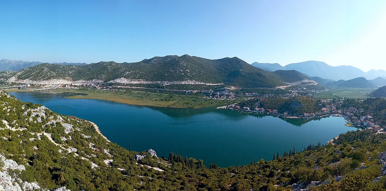 Jezero Vlaška — Ma▀▄Ga / Wikimedia Commons / CC BY 3.0