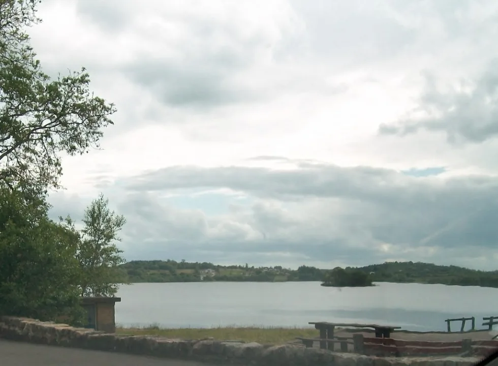 Brackley Lough — Eric Jones / Wikimedia Commons / CC BY-SA 2.0