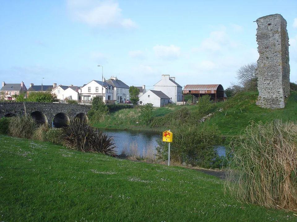 Doonbeg — Eddylandzaat / Wikimedia Commons / CC BY-SA 3.0 nl