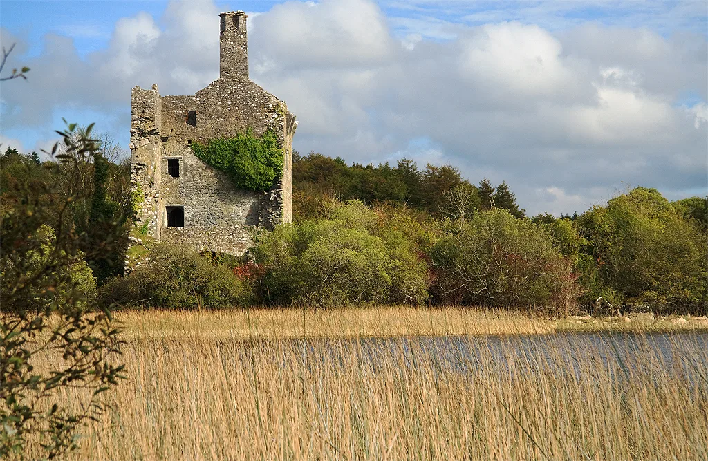Dromore Lough — Mike Searle / Wikimedia Commons / CC BY-SA 2.0