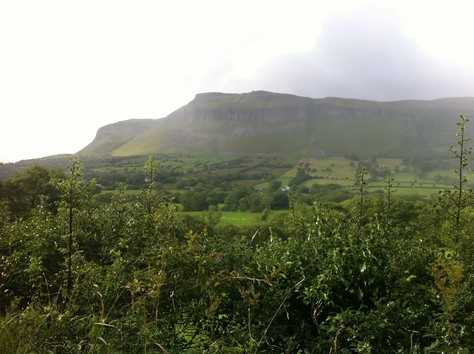 Drumcliff River — Darrin Antrobus  / Wikimedia Commons / CC BY-SA 2.0