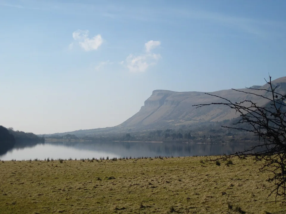 Glencar Lough — Nogwater / Wikimedia Commons / CC BY-SA 2.0