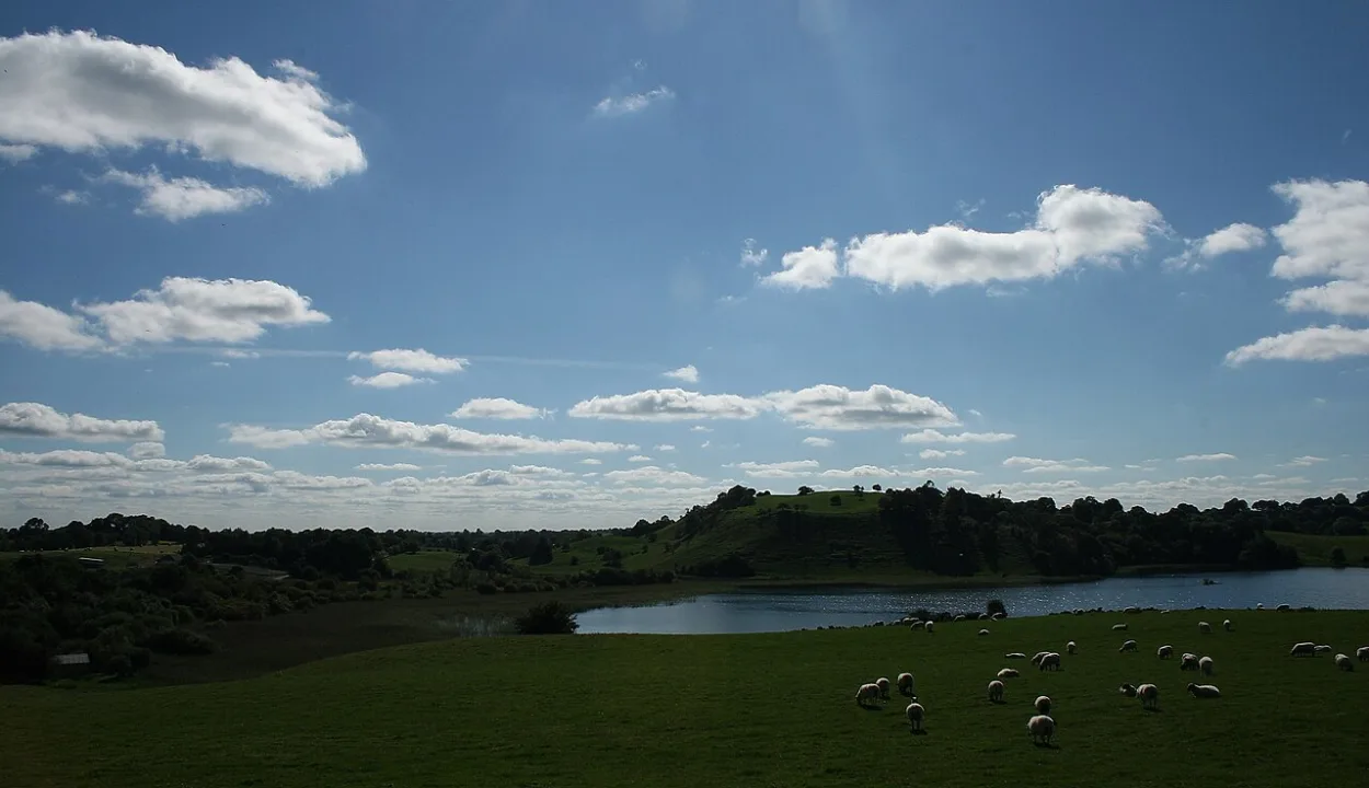 Lough Bane — Sarah777 at en.wikipedia / Wikimedia Commons / Public domain