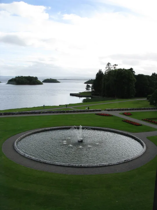 Lough Corrib - Loch Coirib — Jlahorn / Wikimedia Commons / CC BY-SA 3.0