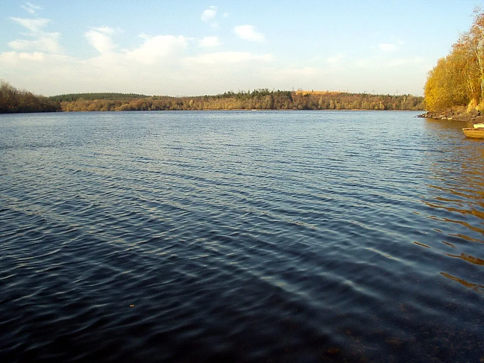 Lough Oughter — Sarah777 at English Wikipedia / Wikimedia Commons / Public domain