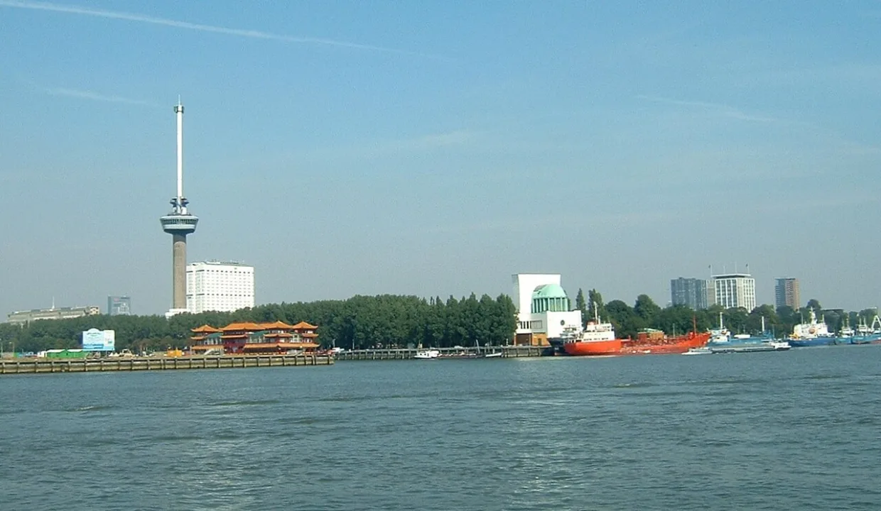 Nieuwe Maas — nl:Gebruiker:Quistnix / Wikimedia Commons / CC BY-SA 3.0