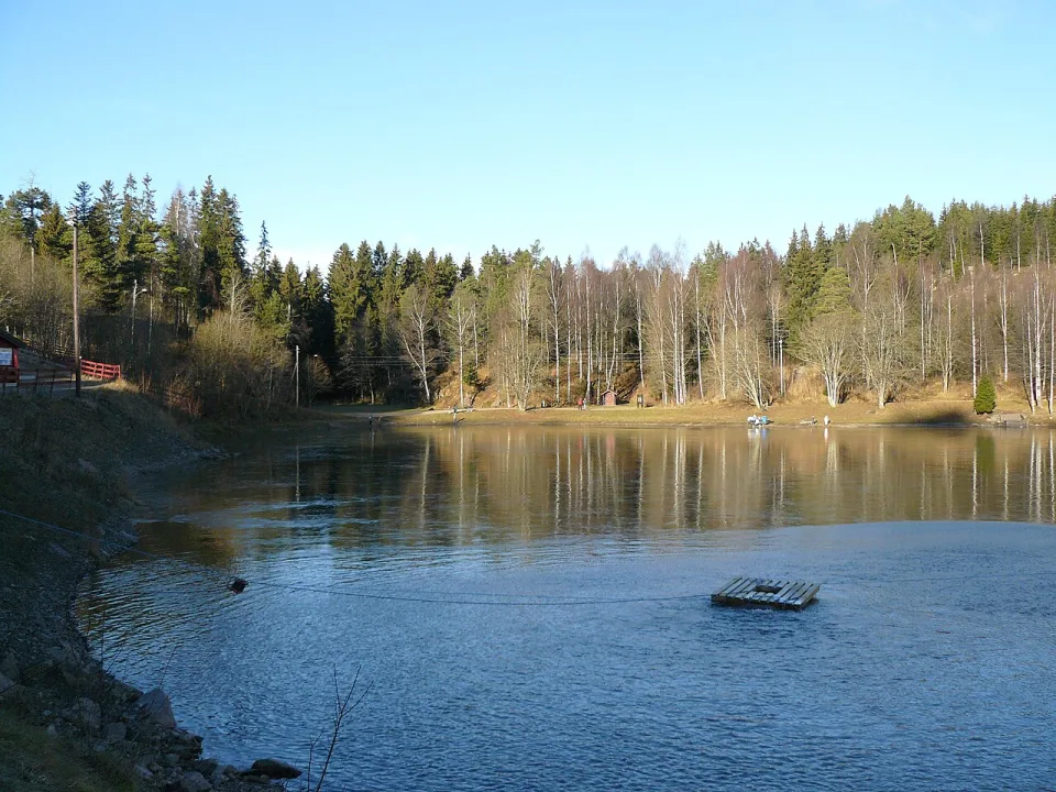 Trollvann — Chell Hill / Wikimedia Commons / CC BY-SA 3.0
