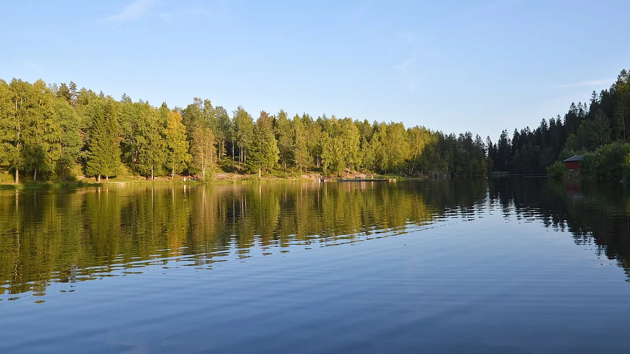 Trollvann — Ryan Hodnett / Wikimedia Commons / CC BY-SA 4.0