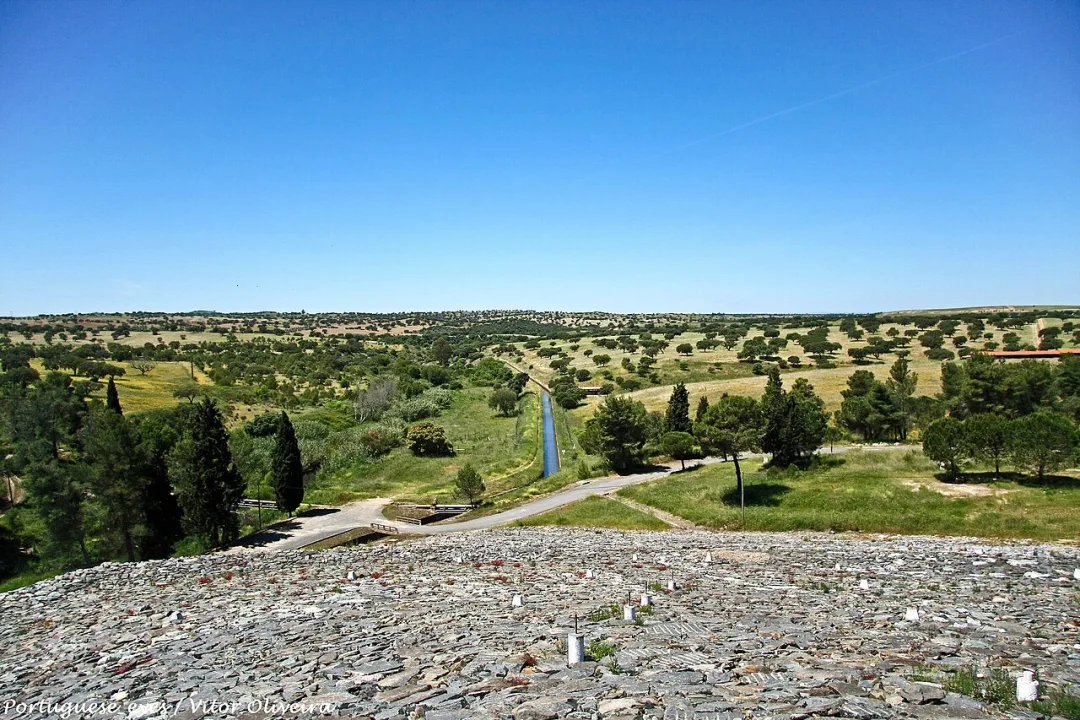Albufeira do Roxo — Vitor Oliveira from Torres Vedras, PORTUGAL / Wikimedia Commons / CC BY-SA 2.0