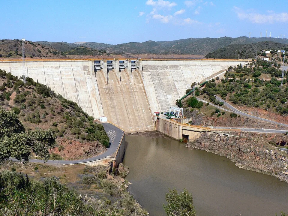 Embalse del Chanza/Barragem do Chança — Paulo Juntas / Wikimedia Commons / CC BY-SA 2.5