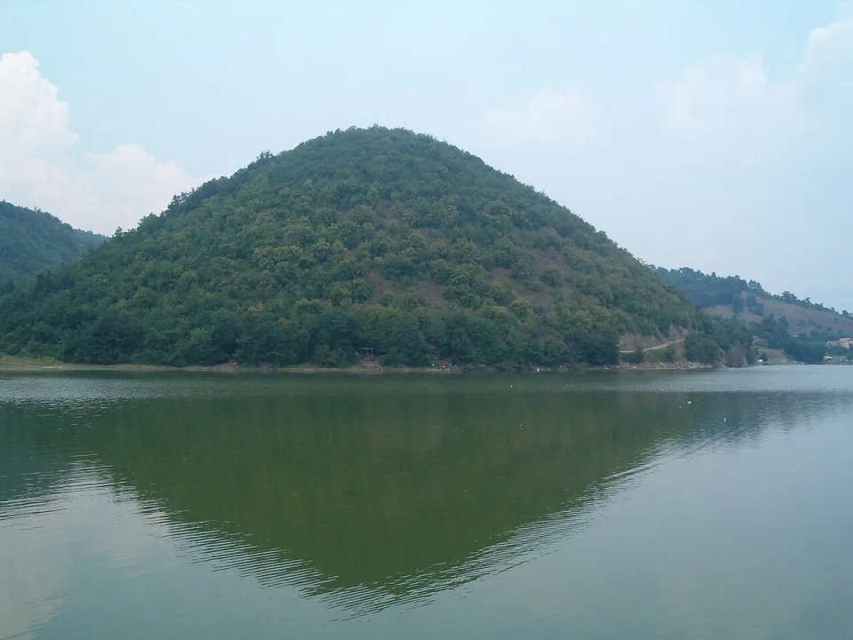 Bovansko jezero — Wikimedia Commons / CC0