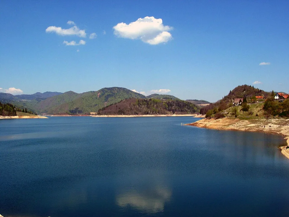 Zaovine Lake — Original uploader was sr:Корисник:Goldfinger at sr.wikipedia (own work) / Wikimedia Commons / CC BY 2.5
