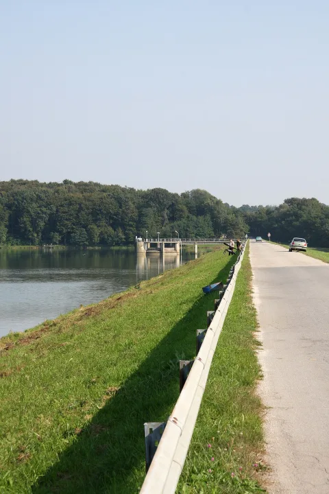 Ledavsko jezero — Yerpo / Wikimedia Commons / CC BY-SA 3.0
