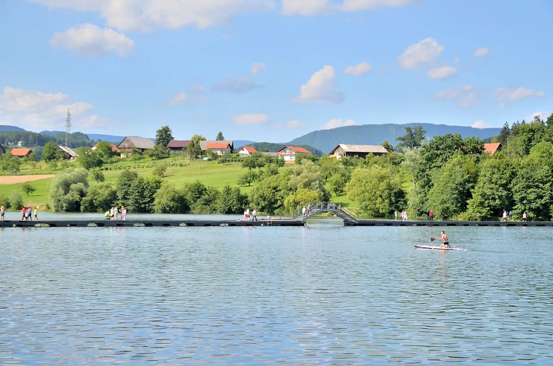 Šmartinsko jezero — Bostjan Vodopivc / Wikimedia Commons / CC BY 3.0